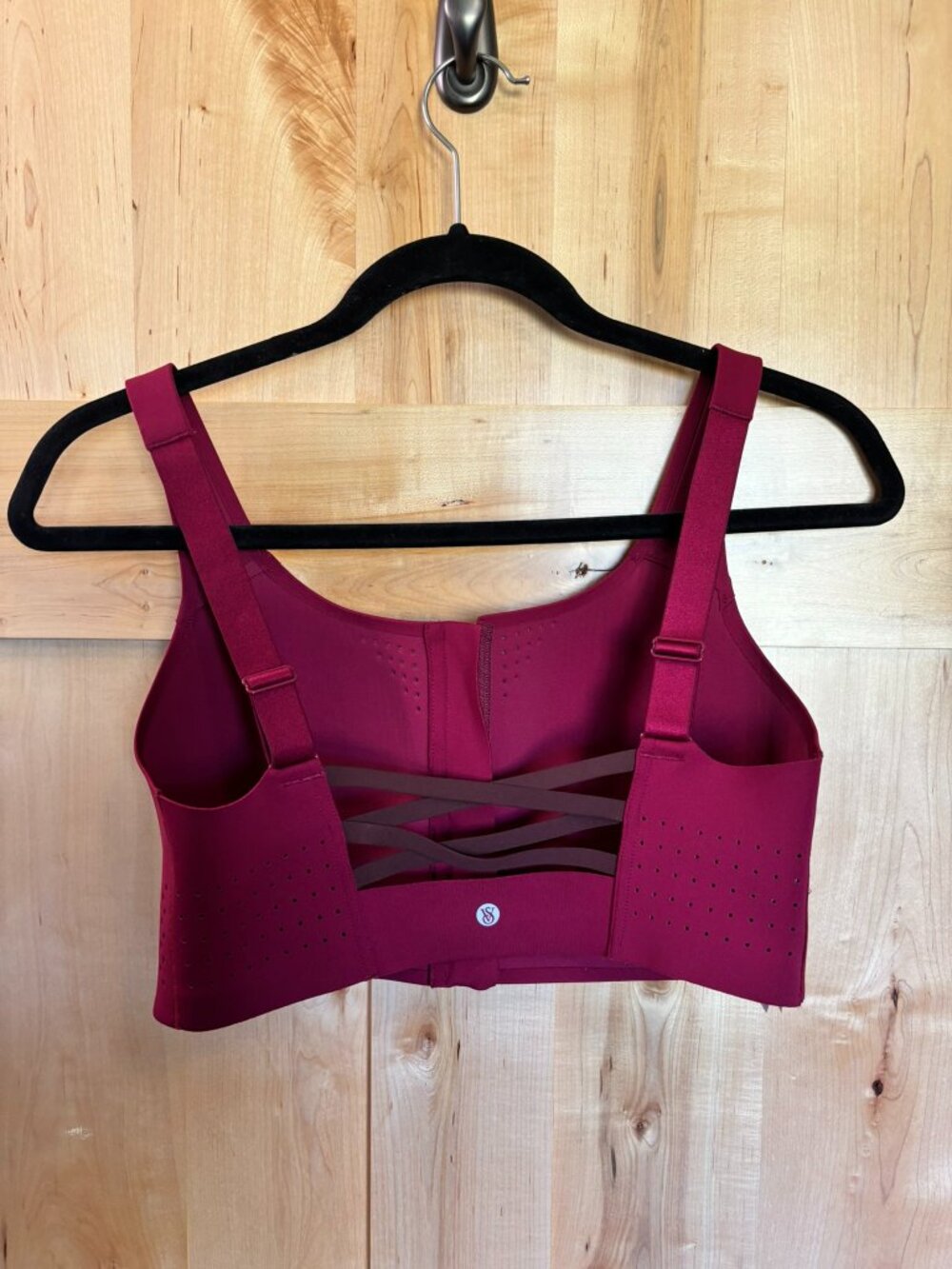 Victoria's Secret Featherweight Max Front Close Sports Bra 34DD Campari Red - Picture 2 of 6
